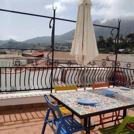 La Casa Rosa Di Giulia Villa Иския Екстериор снимка
